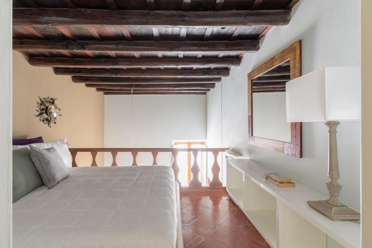 Iflat Pantheon Historic Two-Story Apartment Roma Exterior foto