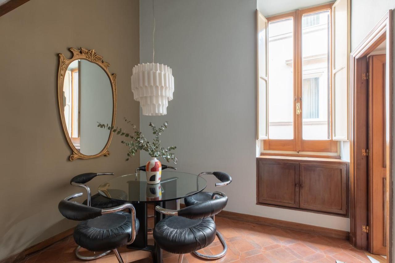 Iflat Pantheon Historic Two-Story Apartment Roma Exterior foto