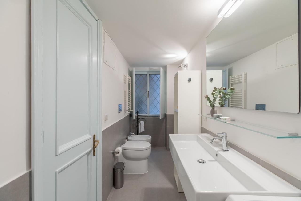 Iflat Pantheon Historic Two-Story Apartment Roma Exterior foto